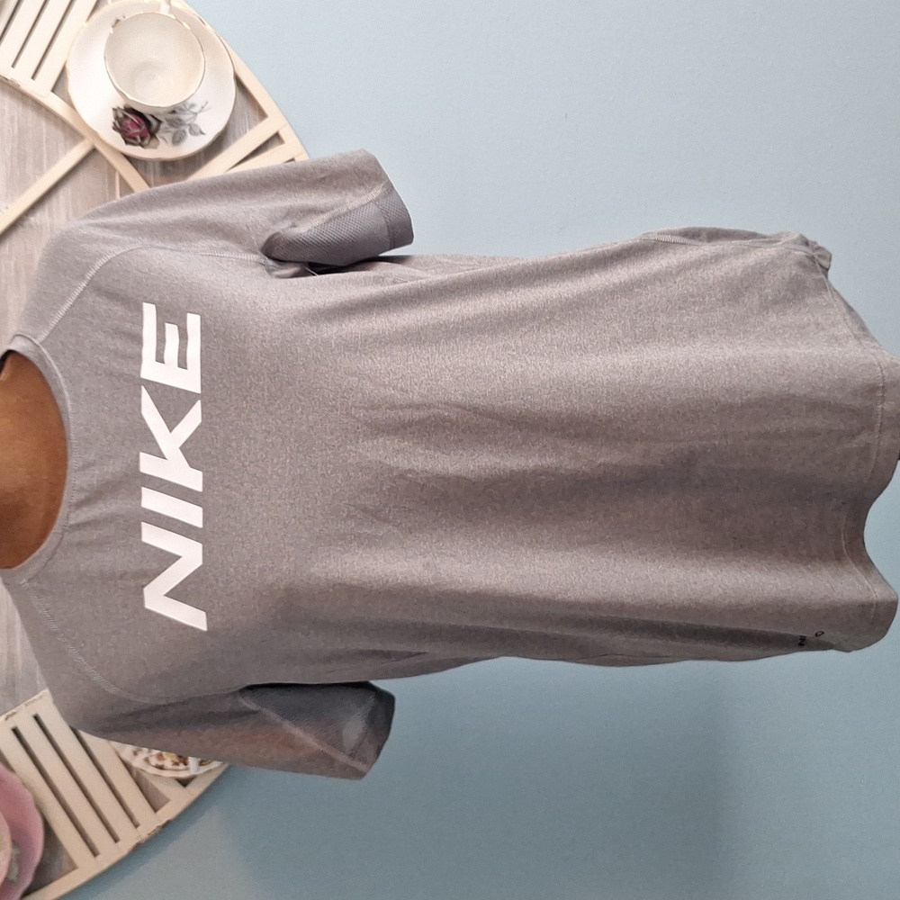 Nike Pro Short Sleeve Athletic Tee